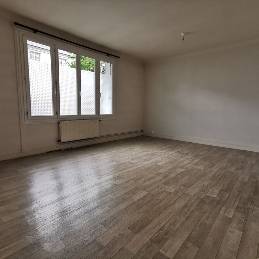 Location Appartement 3 pièces 70m² SAUMUR 49400 - Photo 1