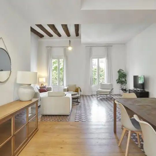 Piso de alquiler en Barri Gòtic - Photo 1
