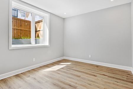 138 Montfort Street - Photo 3