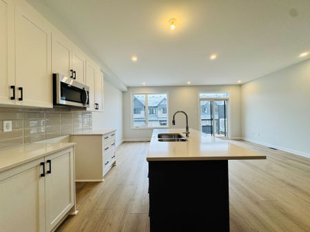 For Lease - 312 Clearpath Private, Kanata, Ontario - Photo 2