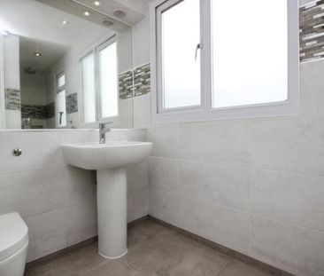 3 bedroom terraced house to rent - Photo 6