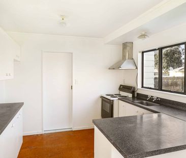 Tidy three bedroom home! - Photo 1