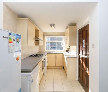 3 bedroom terraced house to rent - Photo 6