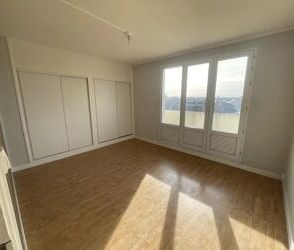 Location Appartement 3 pièces 67 m2 à Saint-Quentin - Photo 4