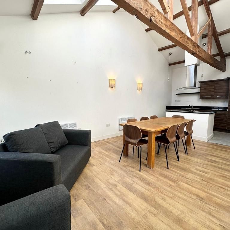 2 bedroom flat to rent - Photo 1