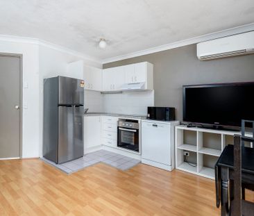 FURNISHED 1 BEDROOM APARTMENT - CLOSE TO AMENITIES - Photo 3