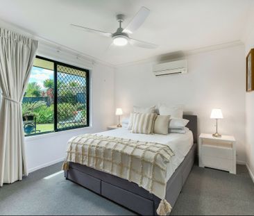 GENEROUS FAMILY HOME WITH FANTASTIC OUTDOOR LIVING - Photo 4