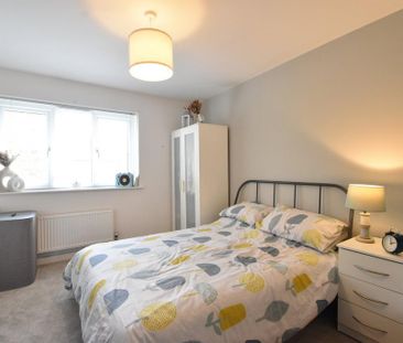 2 bedroom semi-detached house to rent - Photo 2