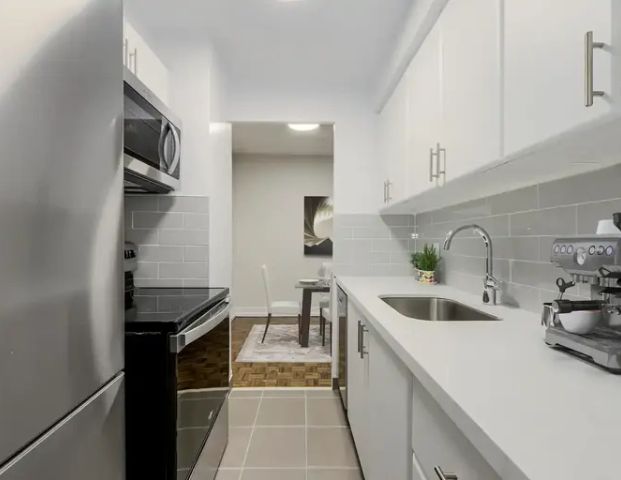 585 Avenue Road | 585 Avenue Road, Toronto - Photo 1