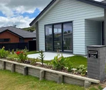 Near new at Three Creeks Estate - Photo 2