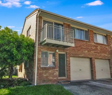 Three Bedroom Townhouse Close to the Seagulls Club and the Tweed River - Photo 6