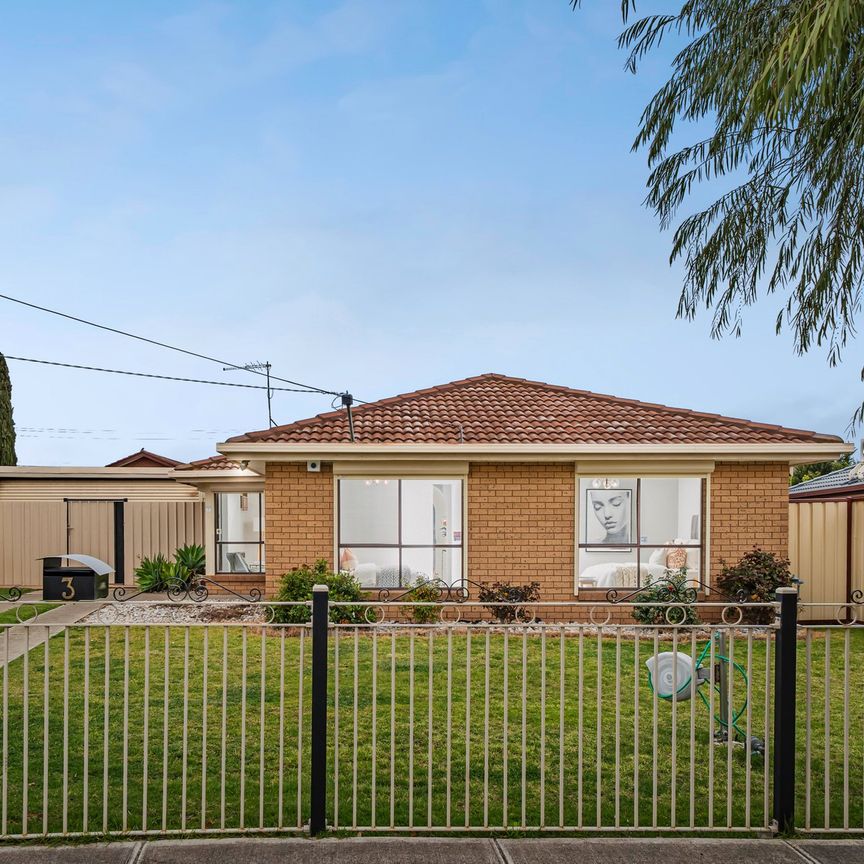 Space, Storage and Suburban Serenity - Photo 1