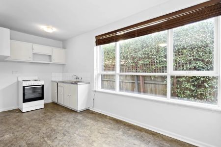 Good size 1 bedroom - Photo 5