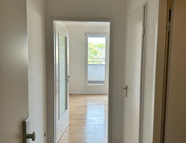 1 Zi. / Balkon / Kochnische / Diele / Bad - Foto 1
