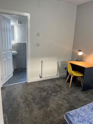 Grosvenor Road, Liverpool - Photo 1