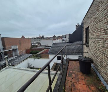 Zeer centraal gelegen appartement met terras. - Photo 3