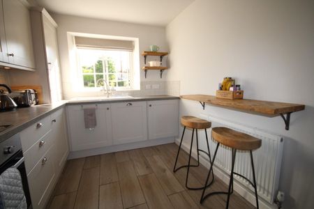 3 bedroom House To Let - Photo 3