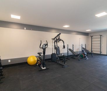 Apartamento com 2 quartos e 45m² para alugar em Lomba do Pinheiro, ... - Photo 4