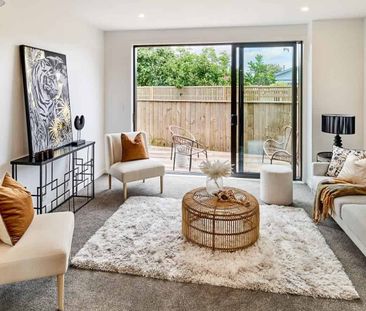 Near new 3 bedroom townhouse in peaceful surroundings - Photo 4