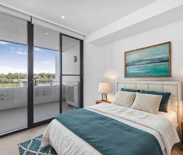 Premium Waterfront Living with Study Nook & Balcony | Rozelle Build... - Photo 3