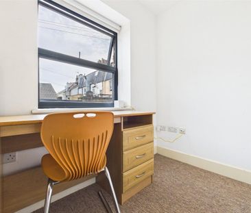1 bedroom property to rent - Photo 2