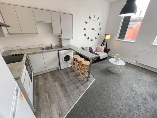 3 bedroom apartment to rent - Photo 1