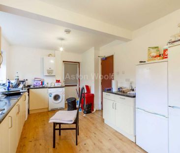 6 bedroom detached house to rent - Photo 5