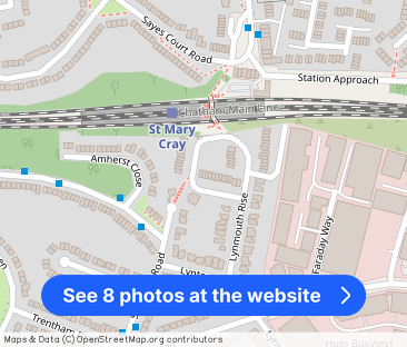 Furzehill Square - Photo 1