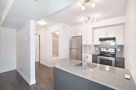 The Quartz Montreal Apartments - 1 Bedroom + Den - Photo 4