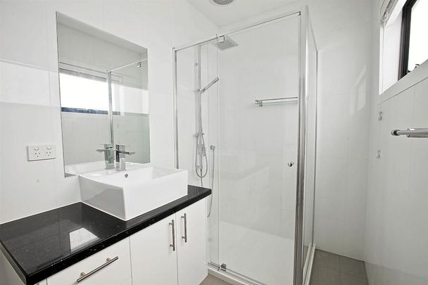 1/1 Percy Street, Newport VIC 3015 - Townhouse For Rent | Domain - Photo 1