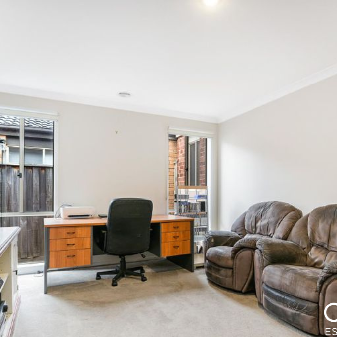 102 William Thwaites Boulevard, Cranbourne North - Photo 1