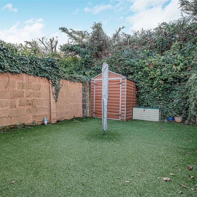 2 bedroom maisonette to rent - Photo 1