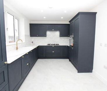 3 bedroom terraced house to rent - Photo 2