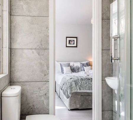 1 Bed Flat, Romney Court, W12 - Photo 5