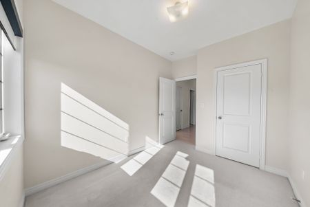 For Lease - 581 Barons Street, Vaughan, Ontario - Photo 5