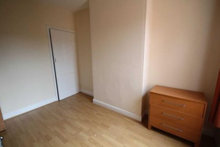 4 bedroom terraced house to rent - Photo 2