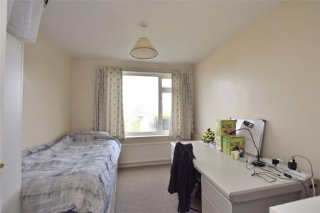 4 bedroom terraced house to rent - Photo 5