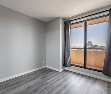 1951 Maisonneuve Boulevard East, Montréal, QC - Photo 2