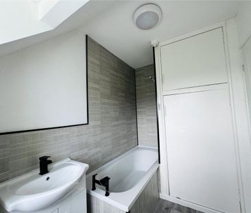 2 bedroom semi-detached house to rent - Photo 5