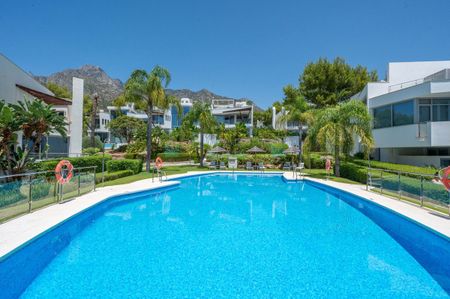 Town House for rent in Marbella Golden Mile - Photo 2
