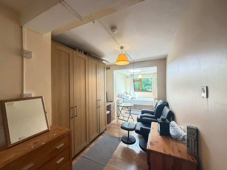 Palmerstown Drive, Palmerstown, Dublin 20 (Room To Rent - Room C) - Photo 2