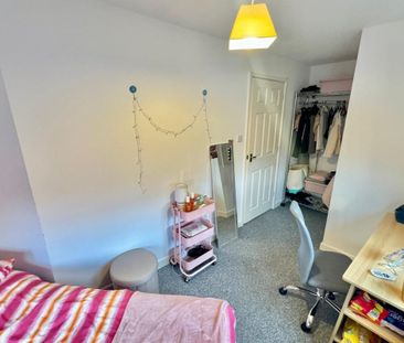 Filby Close - Photo 4