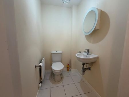 3 bedroom semi-detached house to rent - Photo 5