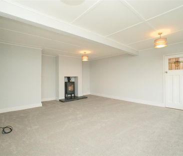3 bedroom Bungalow To Let Total Size: 1346 SQ FT - Photo 1