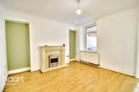 3 bedroom terraced house to rent - Photo 2