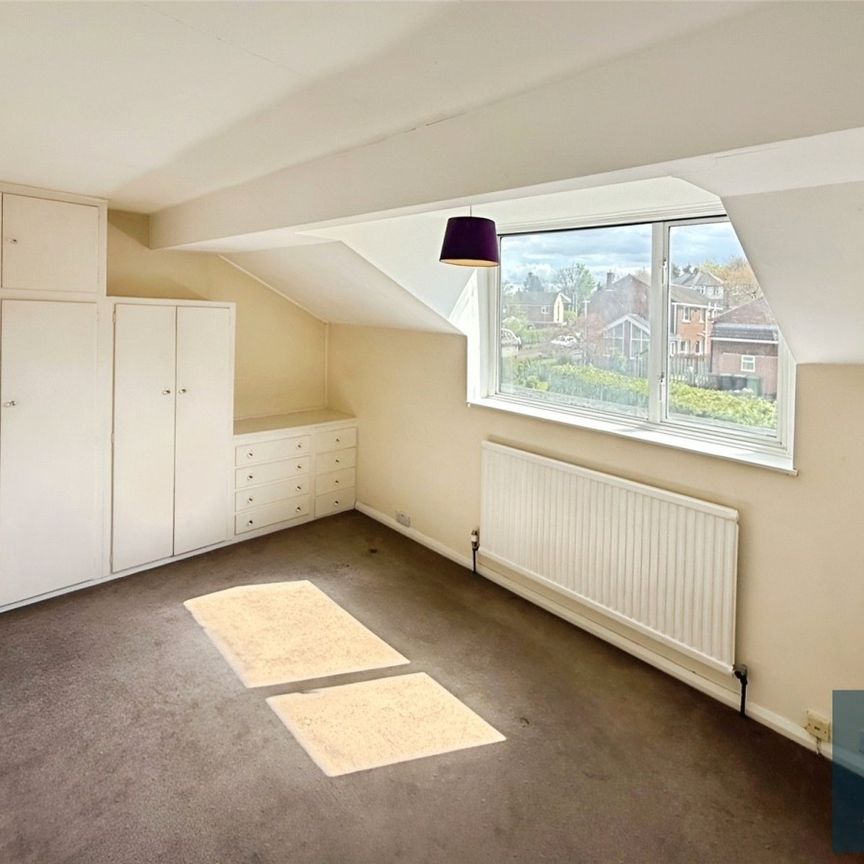 Far View Bank, Almondbury, Huddersfield, HD5 - Photo 1