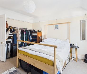 Station Road, Gerrards Cross, Buckinghamshire,SL9 - Photo 2