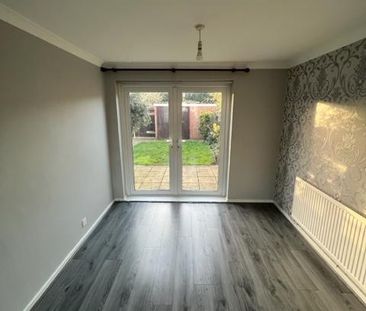 3 bedroom semi-detached house to rent - Photo 2