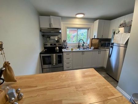 56 Dundas Street Unit 6 - 2 bed, 1 bath - Photo 5