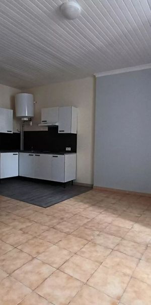 Studio à louer CIVRAY - Photo 1